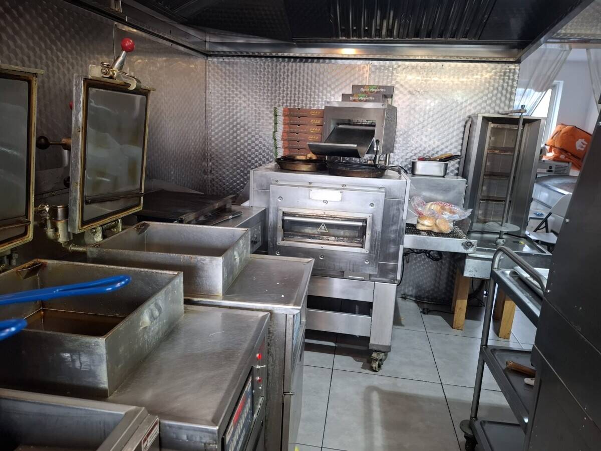 Fried Chicken Shop for Sale in Swindon