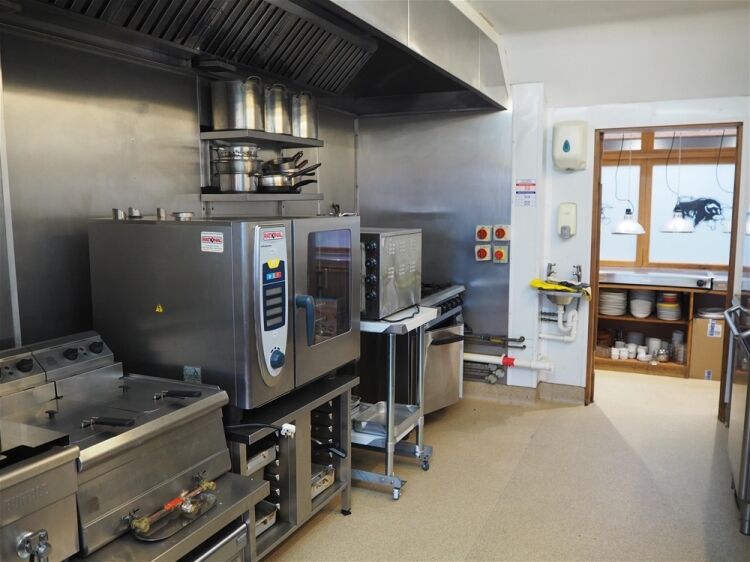 Licenced Trade, Pubs & Clubs For Sale in Burton Pidsea