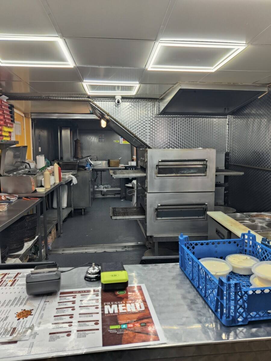 Pizza takeaway for sale in Billingham centre Photo 5