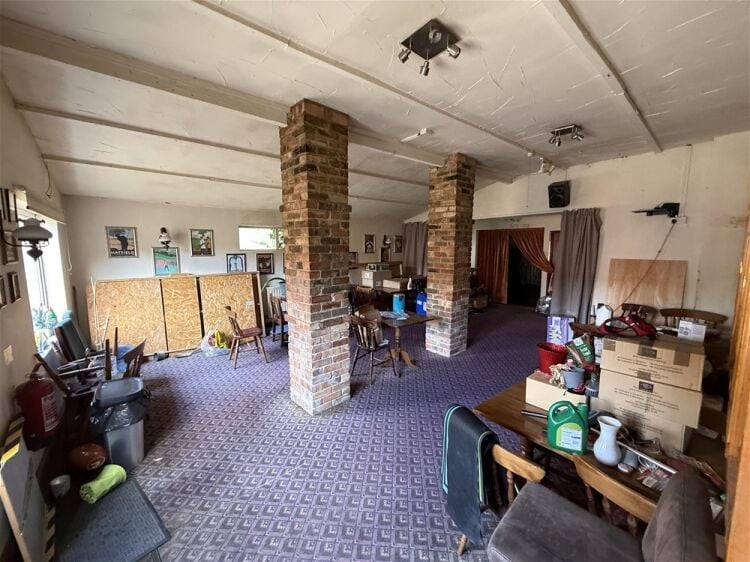 Prominent Roadside Inn For Sale in Taunton