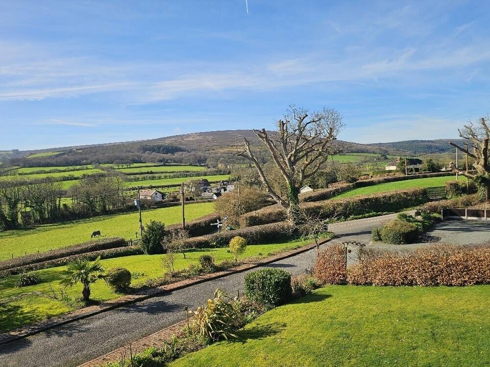 Exceptional Country House Bed & Breakfast With 8 Luxurious Letting Rooms & Spectacular Views