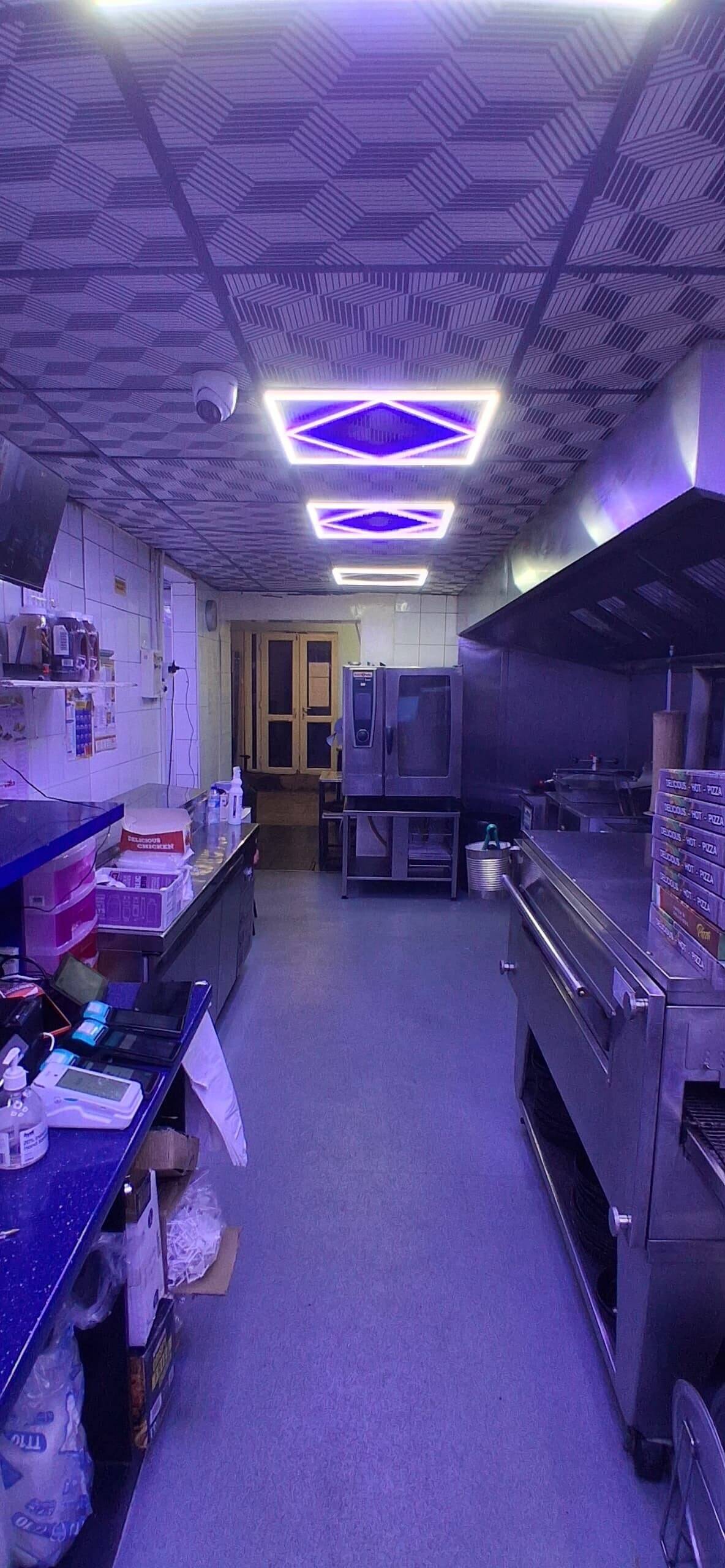 Takeaway For sale In Nottingham Prime Location, 4 Bed accommodation included.