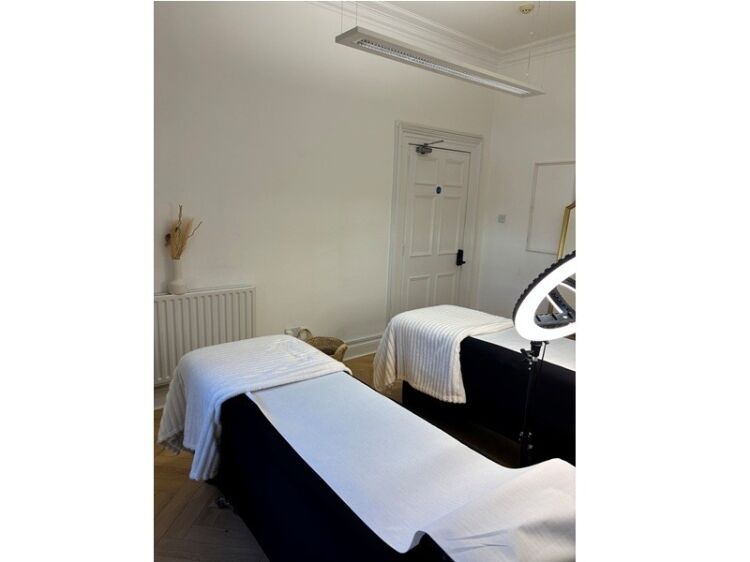 Glow, Grow & Go – Stylish Bristol Beauty Salon With Strong Following Photo 5