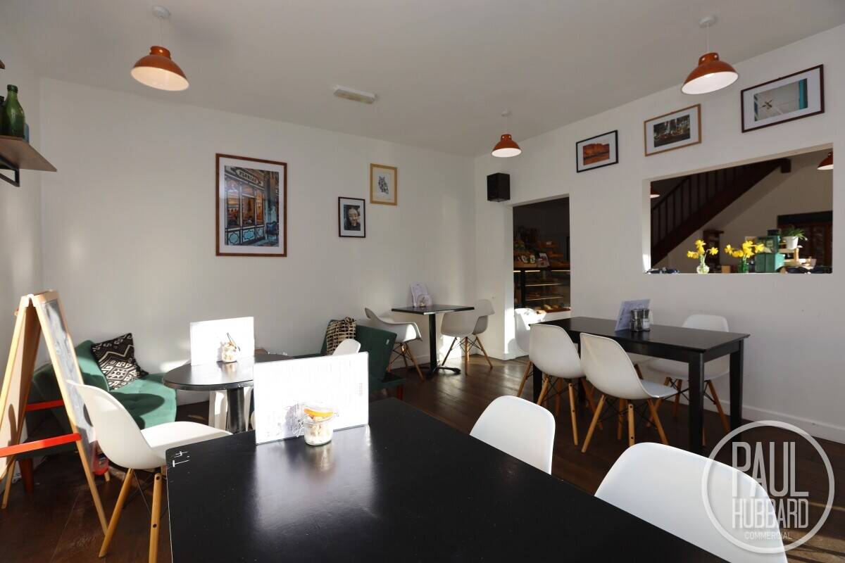 Established cafe, located in affluent North Norfolk market town. Holt, Norfolk. Photo 5