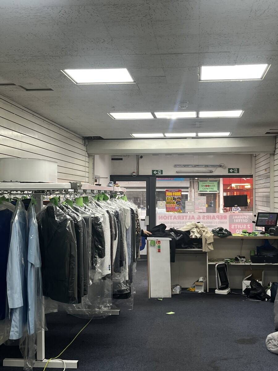 Dry cleaners & laundry in Bedford Town Centre  Photo 5