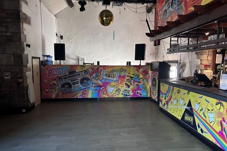 Established Bar - Ormskirk Photo 5