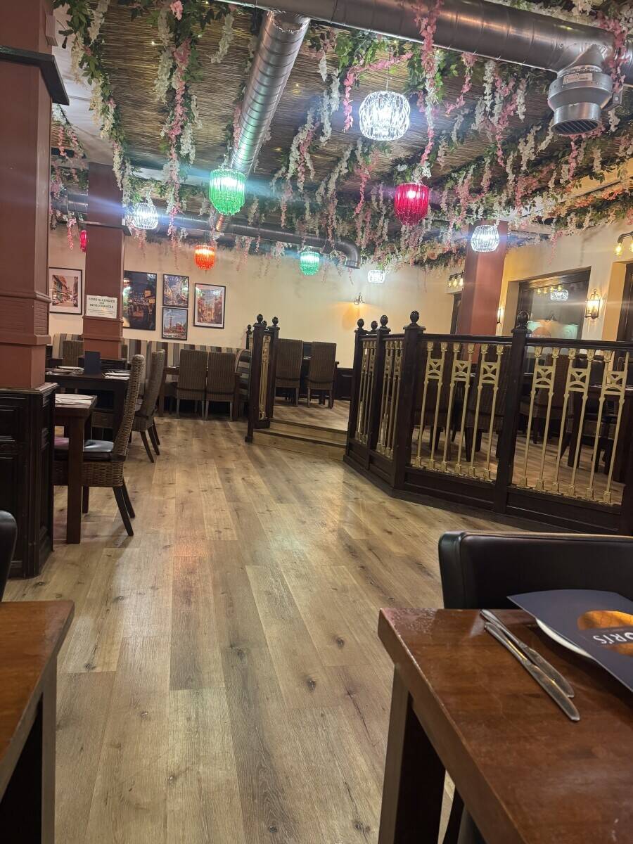 DESPERATE SALE. indian, pakistani restaurnat for sale reduce &pound;110K to &pound;60K Photo 5