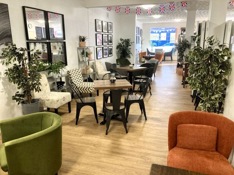 CAFÉ/COFFEE SHOP