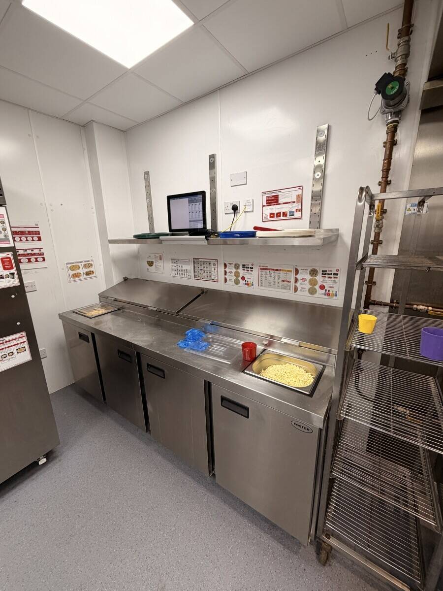 Established Pizza Hut Lease for sale in Hillington, Glasgow Photo 5