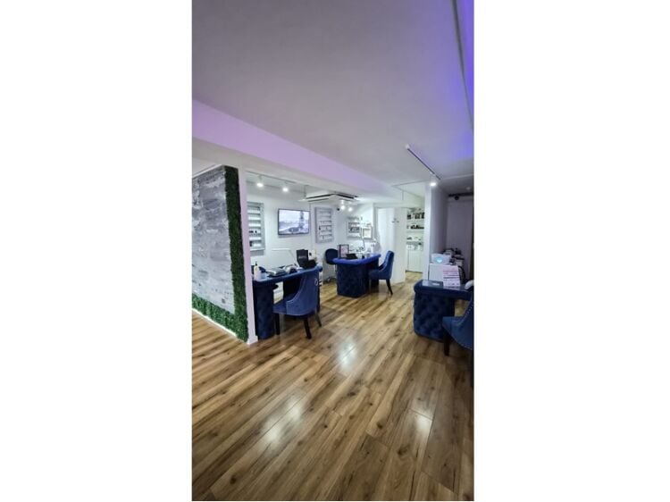 Beauty with Prestige – Elegant Jewellery Quarter Salon