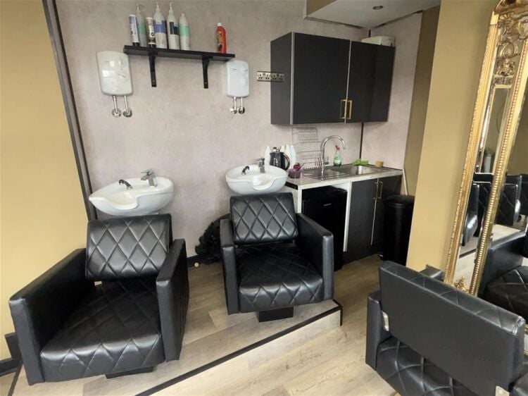 Beauty, Therapy & Tanning For Sale in Bradford Photo 5