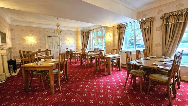 Exclusively Located Home & Income Hotel with Holiday Let Photo 5