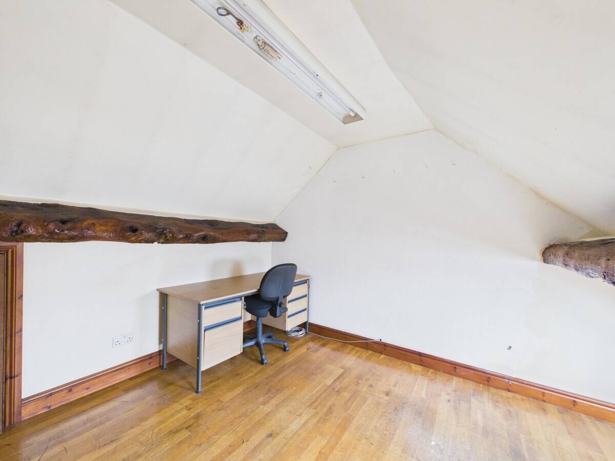 Leasehold, Versatile office and workshop