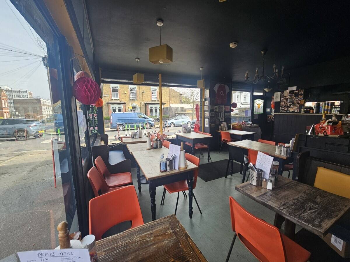 Prominent Corner Café Opportunity – Tooting Bec must be seen.