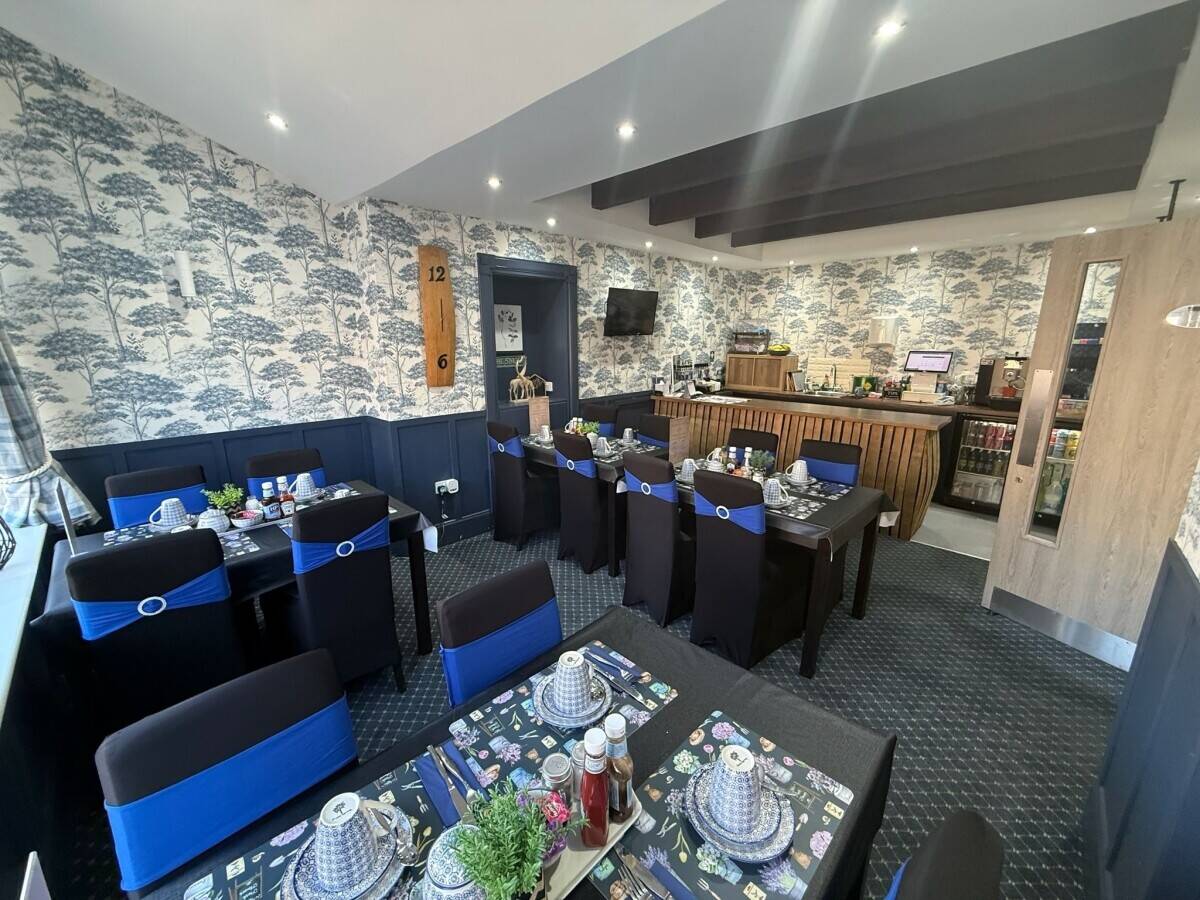 An Impressive Multi-Income Hotel Offered in Immaculate Condition (ref 1807)