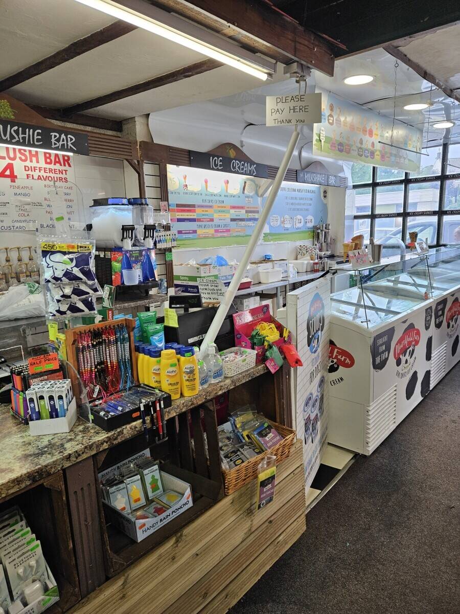 CHEDDAR GORGE GIFT SHOP