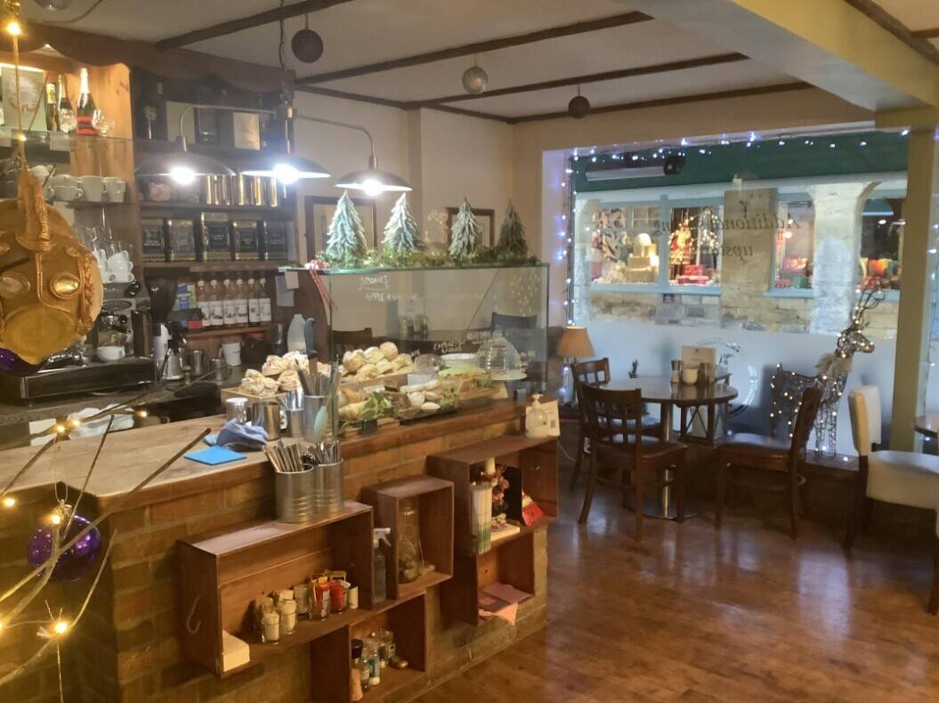 Popular, Traditional Eatery/Café Business Photo 5