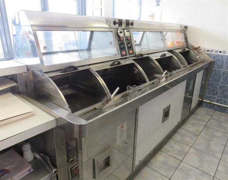 Long-established fish & chip shop with flat, Tonbridge Photo 5
