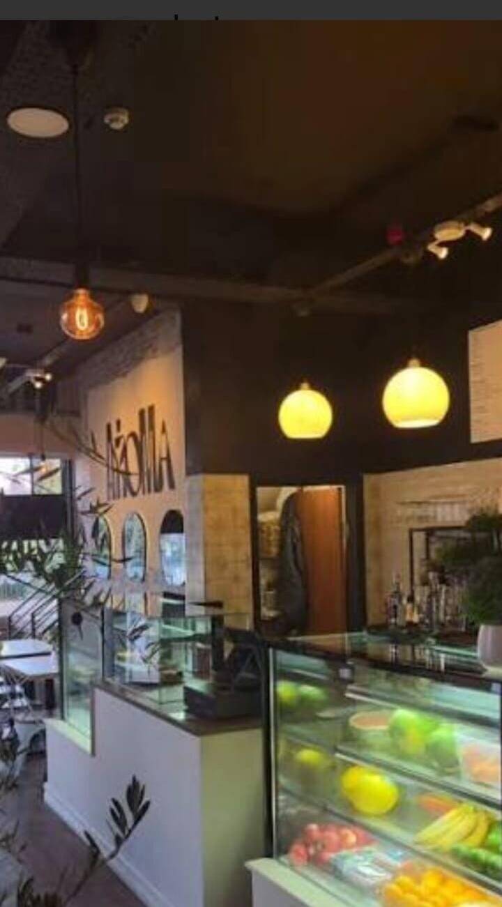 Luxurious Café/restaurant for sale/share