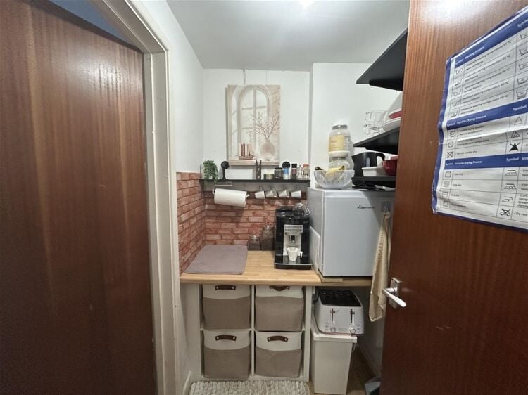 Launderette & Dry Cleaners For Sale in Port Talbot Photo 5