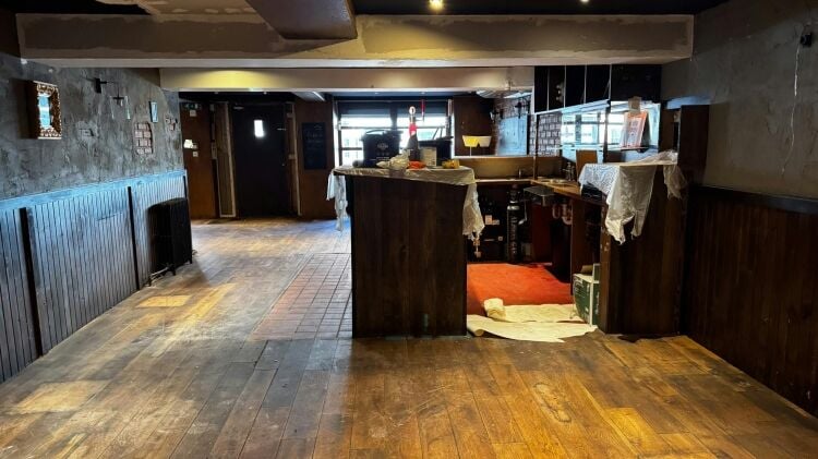 Licensed Restaurant in Hamilton to Let May Sell