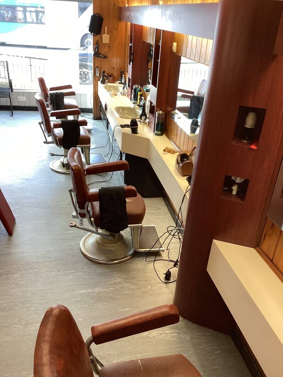 REDUCED!  Barbershop Mapperley NG3 established since 1960s