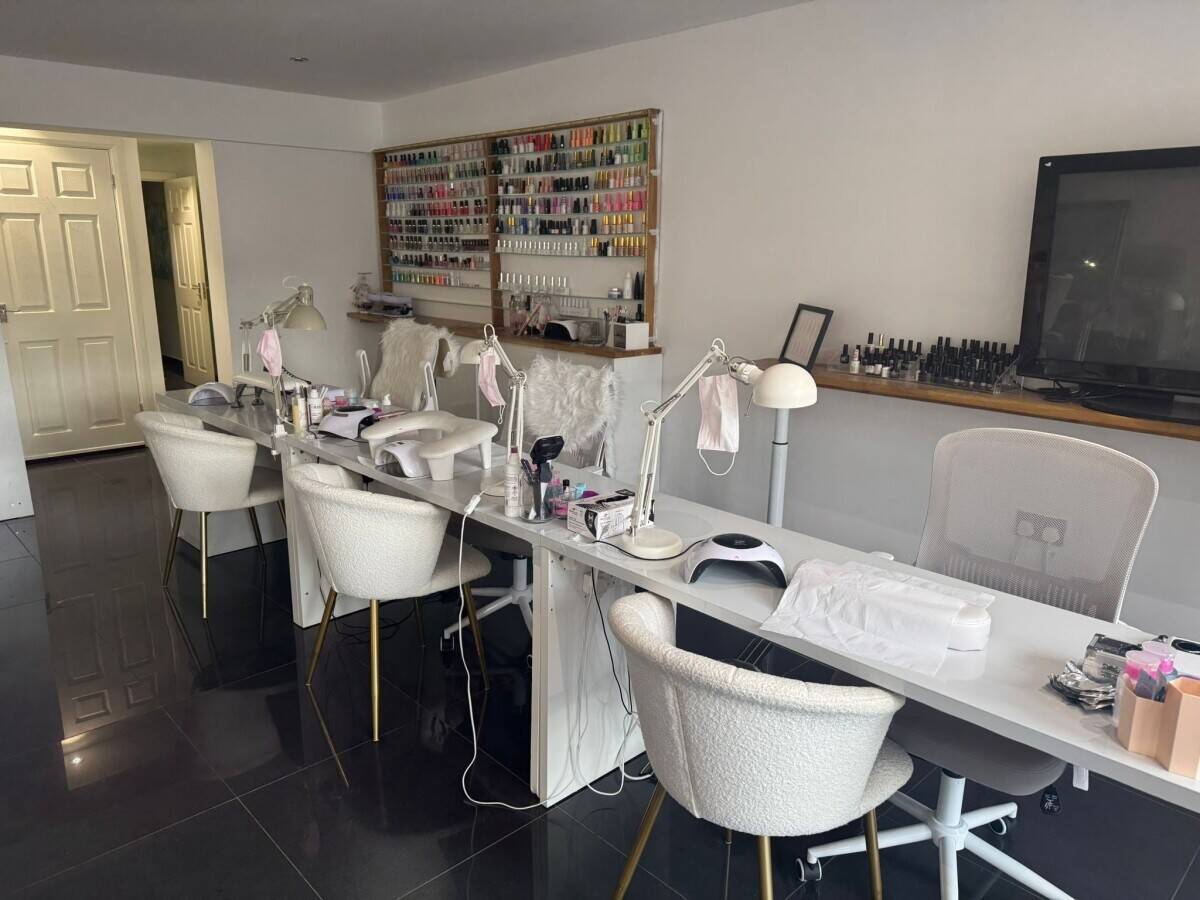 Stylish Fully Equipped Nail & Beauty Salon in Esher with Treatment Room Rental Income Photo 6