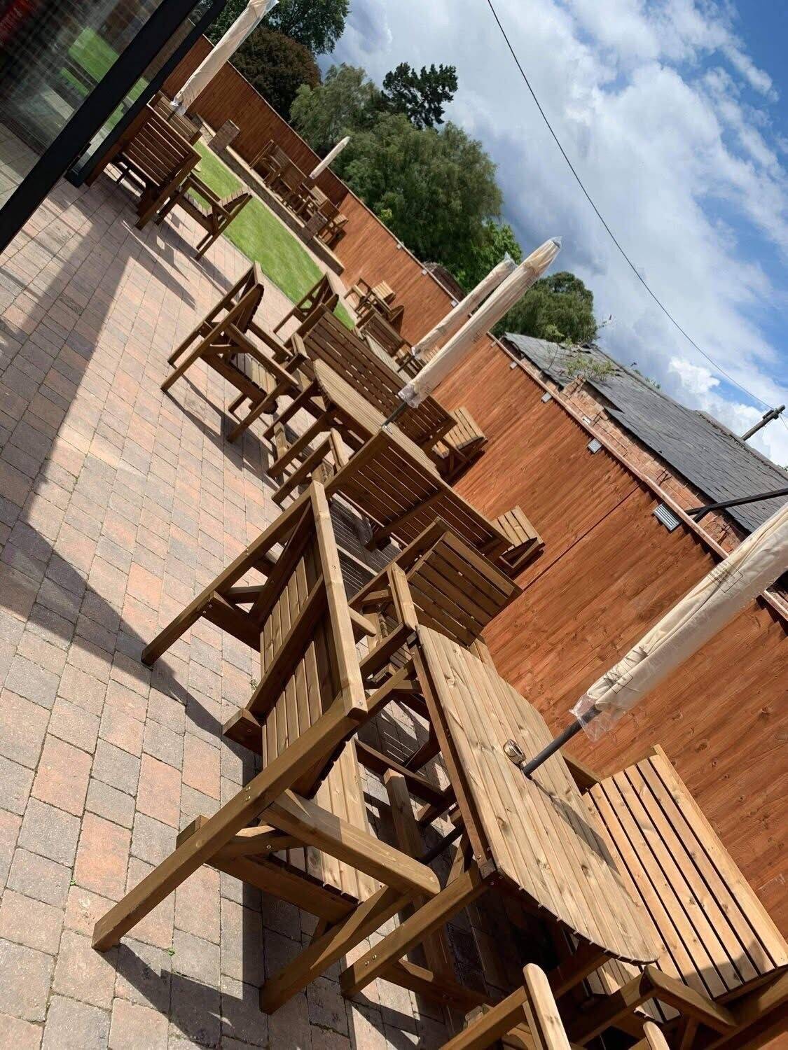 Country Pub, Restaurant and Boutique B&B