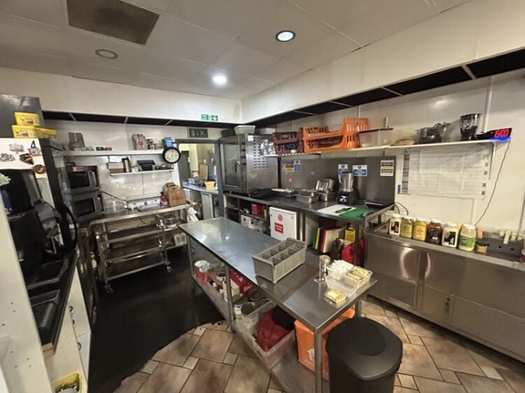 Urgent Sale – Fully Fitted Cafe Premises in Prime Town Centre Location