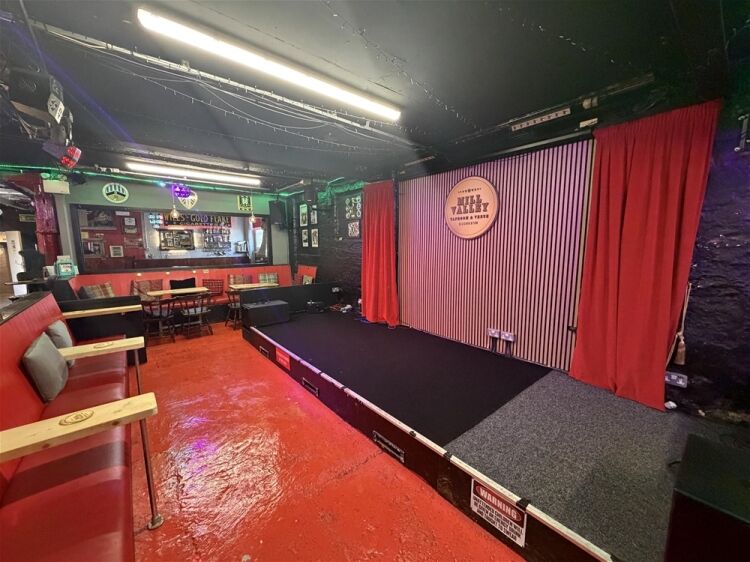 Licenced Trade, Pubs & Clubs For Sale in Cleckheaton