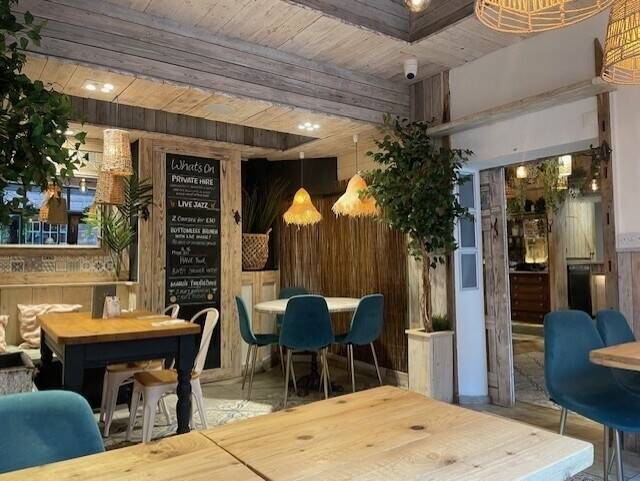CHESHIRE - STYLISH RESTAURANT AND BAR IN THE HEART OF CHESTER CITY CENTRE
