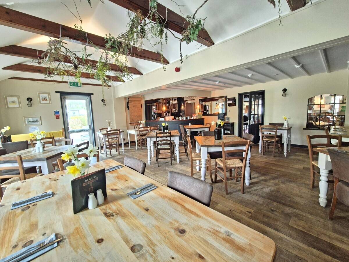 CUMBRIA - 17TH CENTURY COACHING INN WITH FIVE LETTING ROOMS