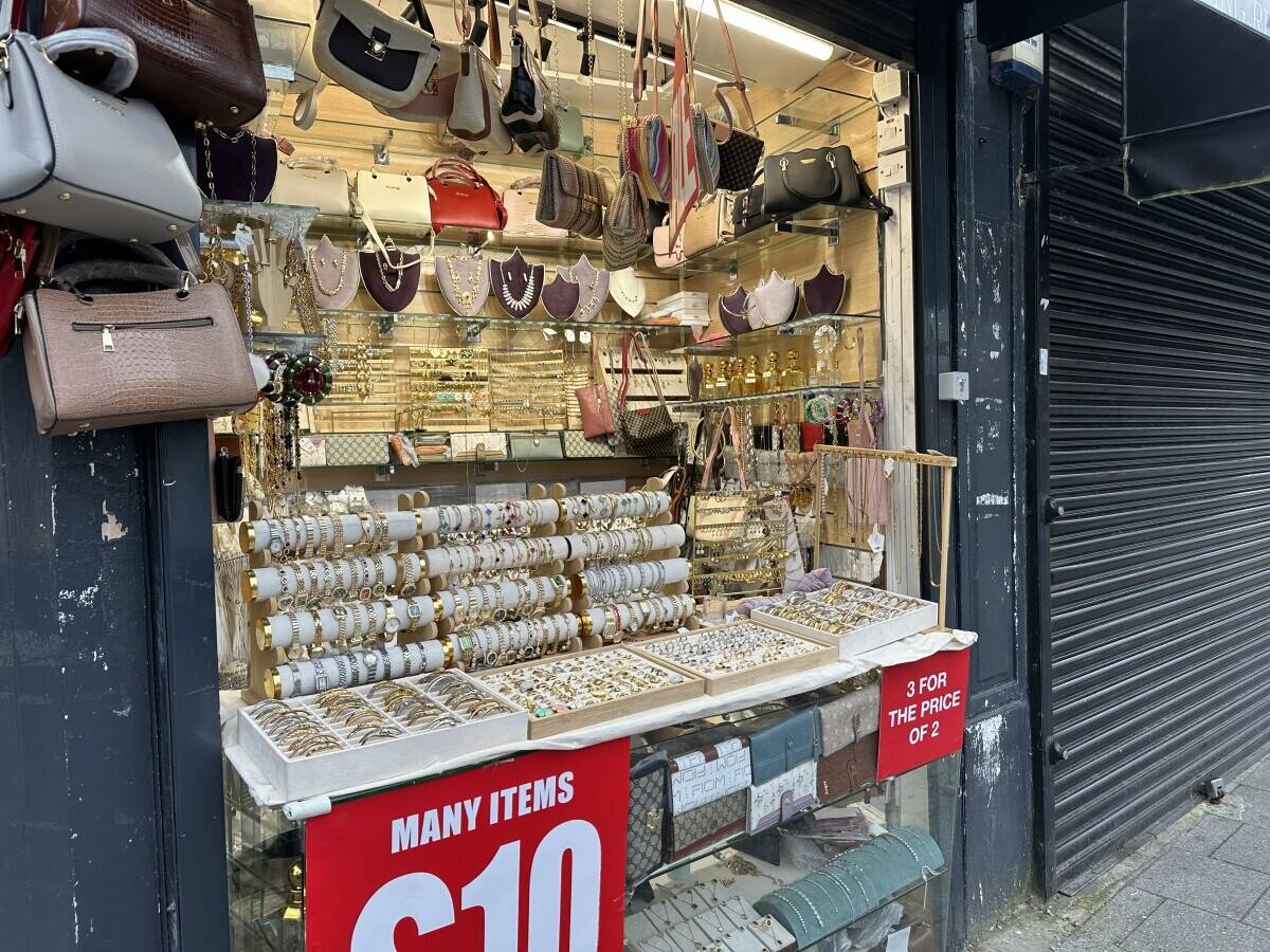 Jewellery Retail Shop For Sale Photo 5