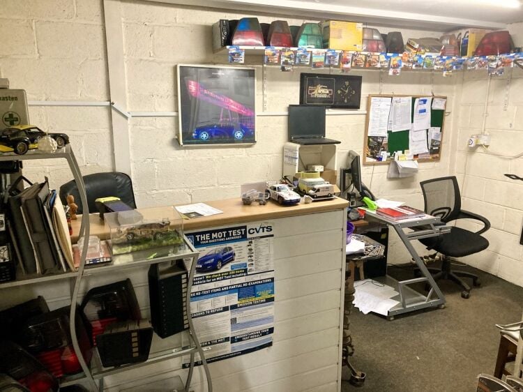 M.O.T, CAR SERVICING, AND REPAIR CENTRE