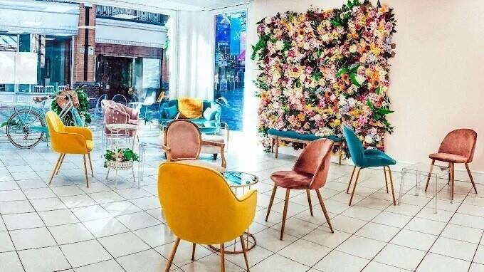 BUBBLE TEA, COFFEE & DESSERT SHOP FOR SALE –PRIME SHOPPING CENTRE, PETERBOROUGH