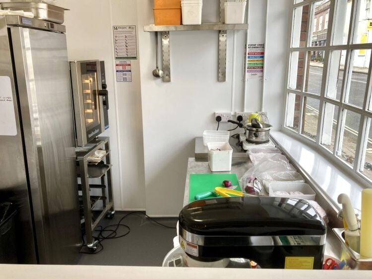 SANDWICH BAR/FOOD TO GO