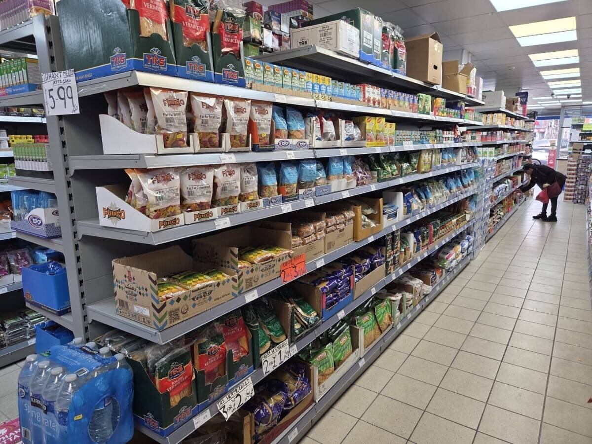 Convenience Store, Cash & Carry For Sale On Chadwell Heath, High Road Photo 5