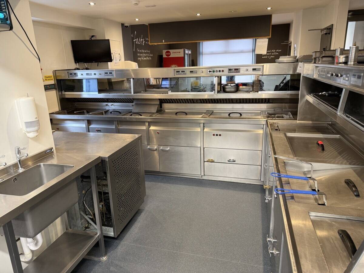 Established Fish & Chip Restaurant and Takeaway - Leasehold or Freehold Opportunity - Cornwall Photo 4