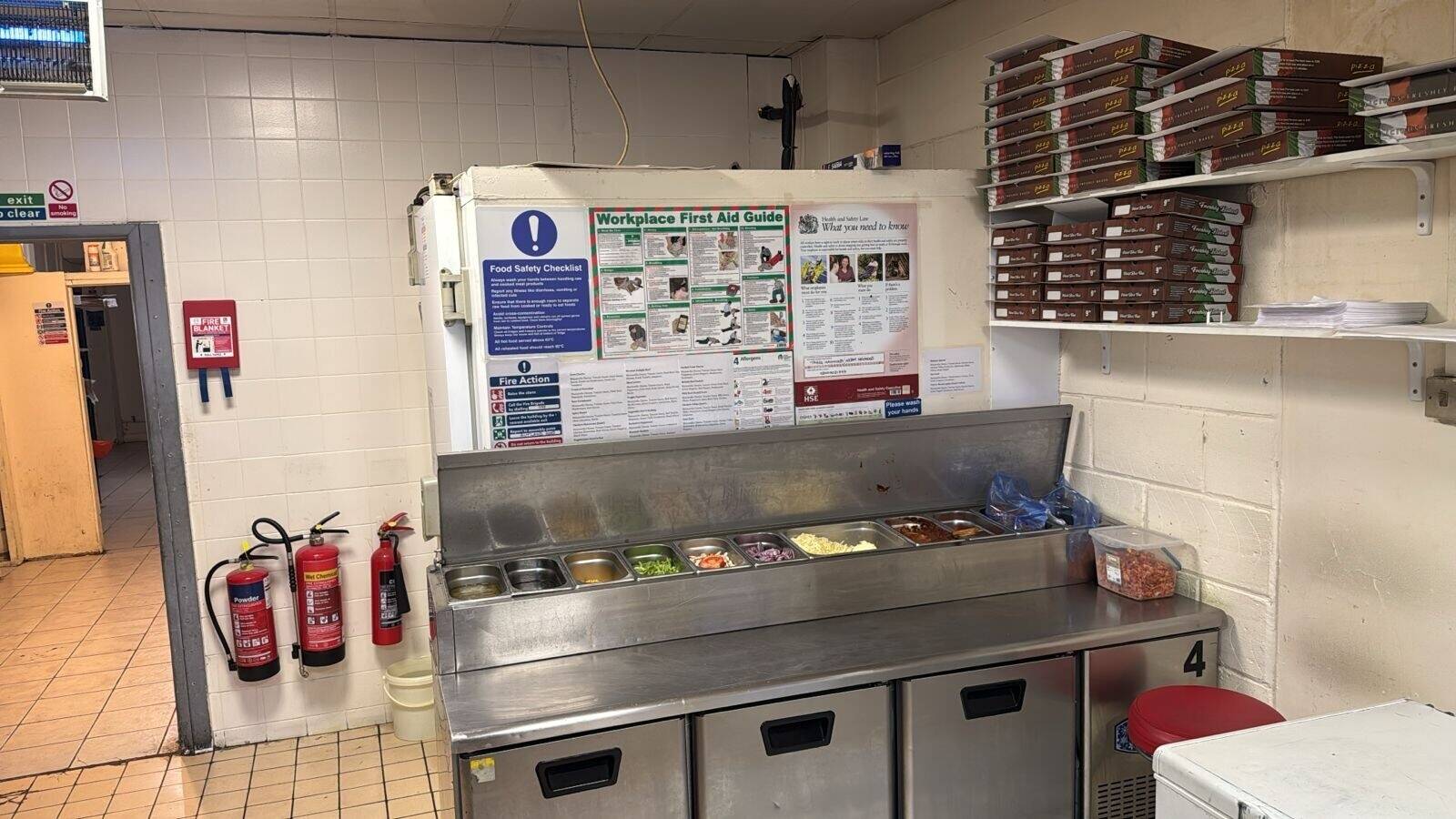 Fully fitted fast food takeaway in the heart of Bedford Town Centre Photo 5