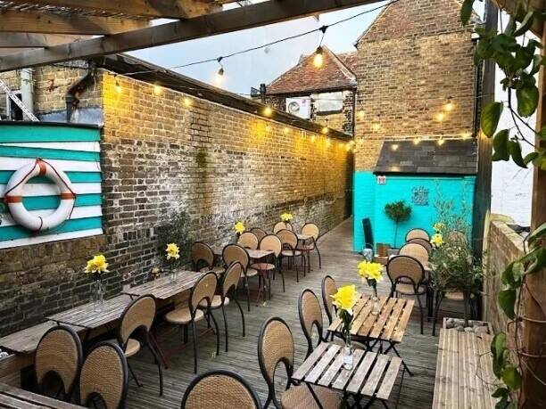 CAFÉ / COFFEE SHOP – FOR SALE – WHITSTABLE, KENT