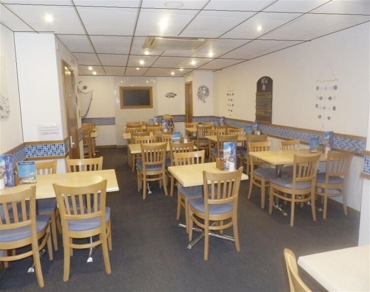 Fish & chip takeaway and 50-cover restaurant, central Nantwich Photo 5