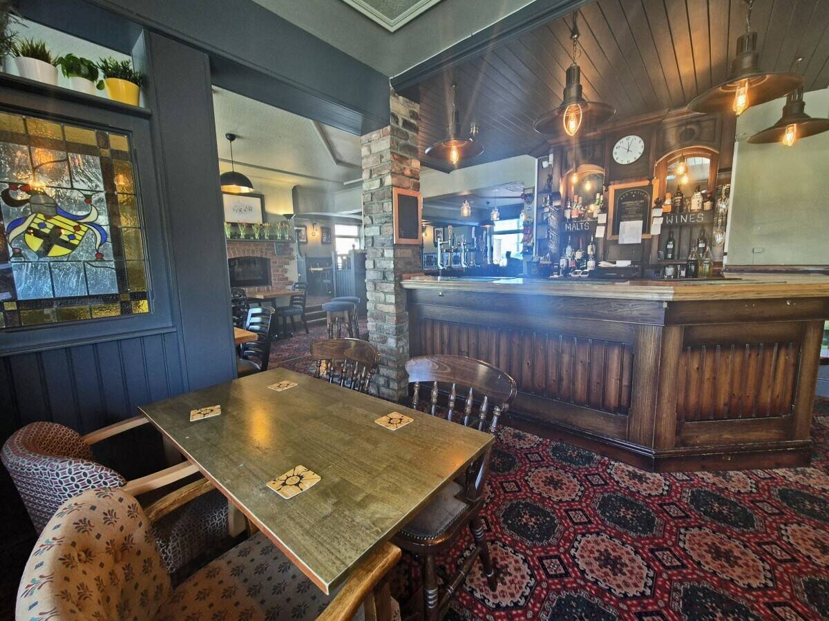TYNE & WEAR - PROFITABLE VILLAGE PUB Photo 5