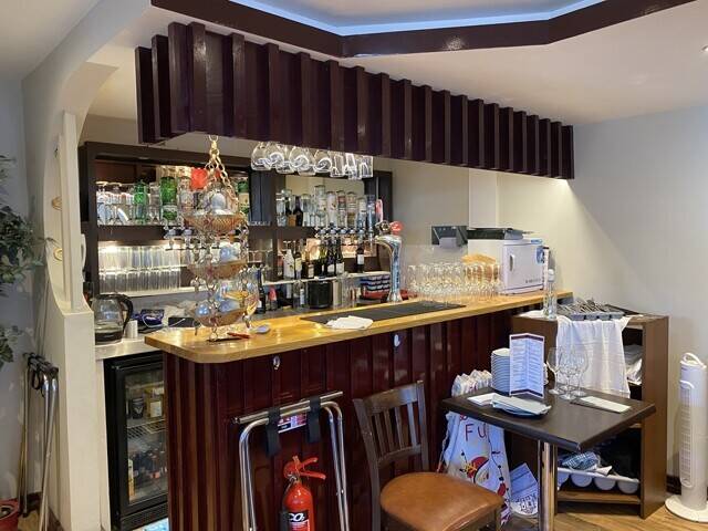 MONMOUTH - RESTAURANT IN BUSY TOWN CENTRE JUST OFF THE HIGH STREET