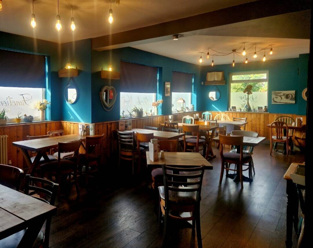 Well-established snooker club and dining venue based in prime South Yorkshire location Photo 5