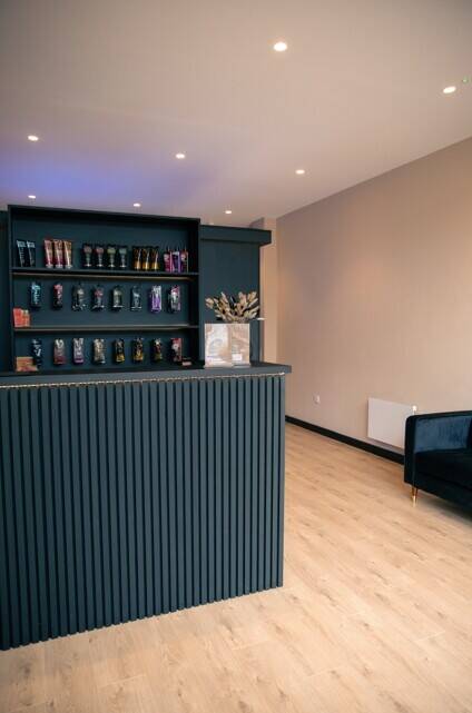 Tanning Salon in Surrey FOR SALE Photo 5