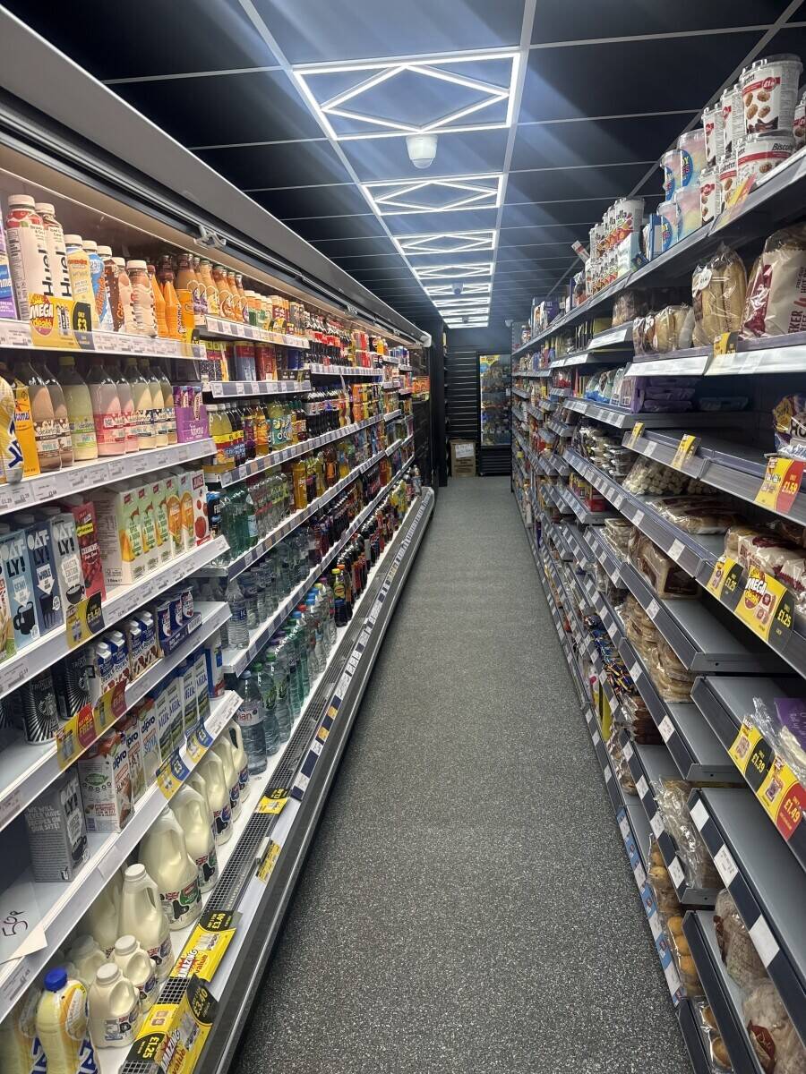 Convenience Store Premier shop for lease in Harrogate  Photo 5