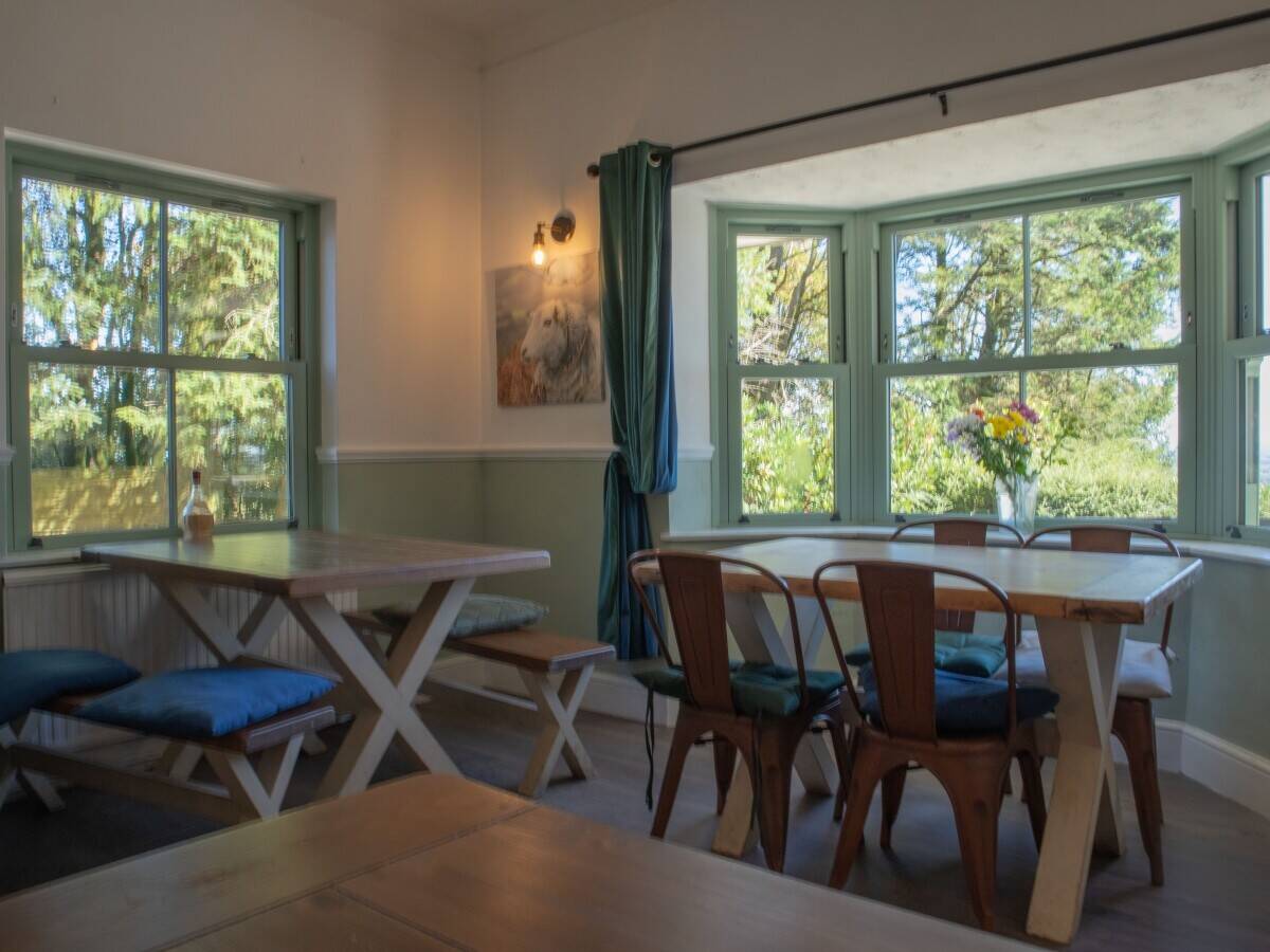 CORNWALL – WELL-APPOINTED BODMIN MOOR INN & RESTAURANT