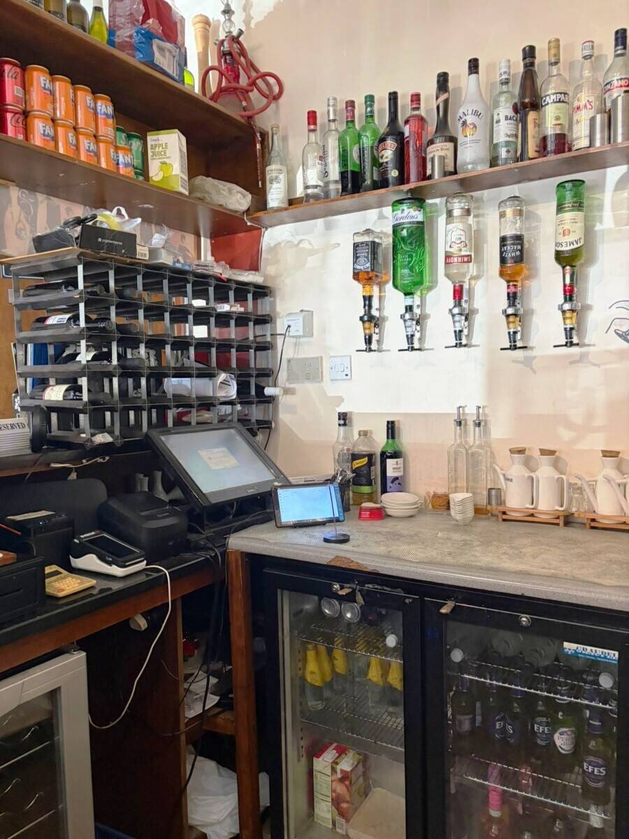 ESTABLISHED LICENSED RESTAURANT WITH 3 BED FLAT – FOR SALE – HERTFORDSHIRE
