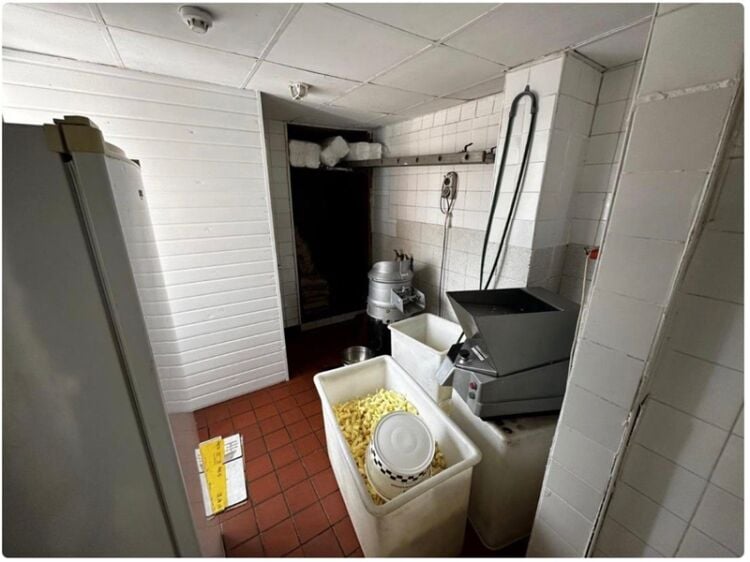 Golden Opportunity – Established Birmingham Fish & Chip Shop Photo 5
