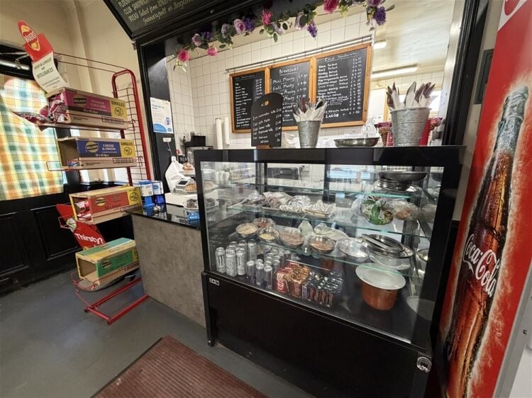 Cafe & Sandwich Bars For Sale in Leeds Photo 5